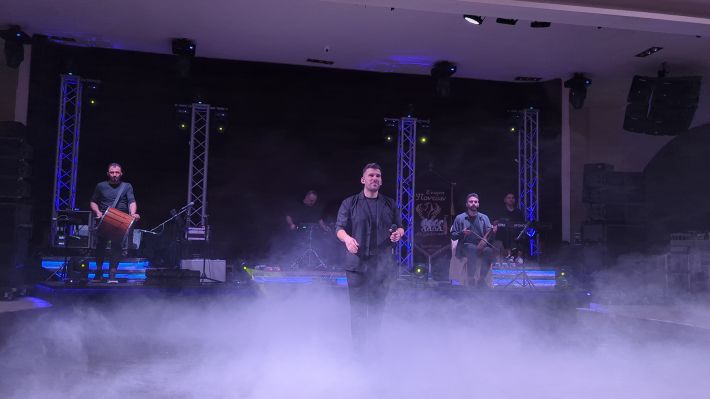 PXL_20251227_213542291